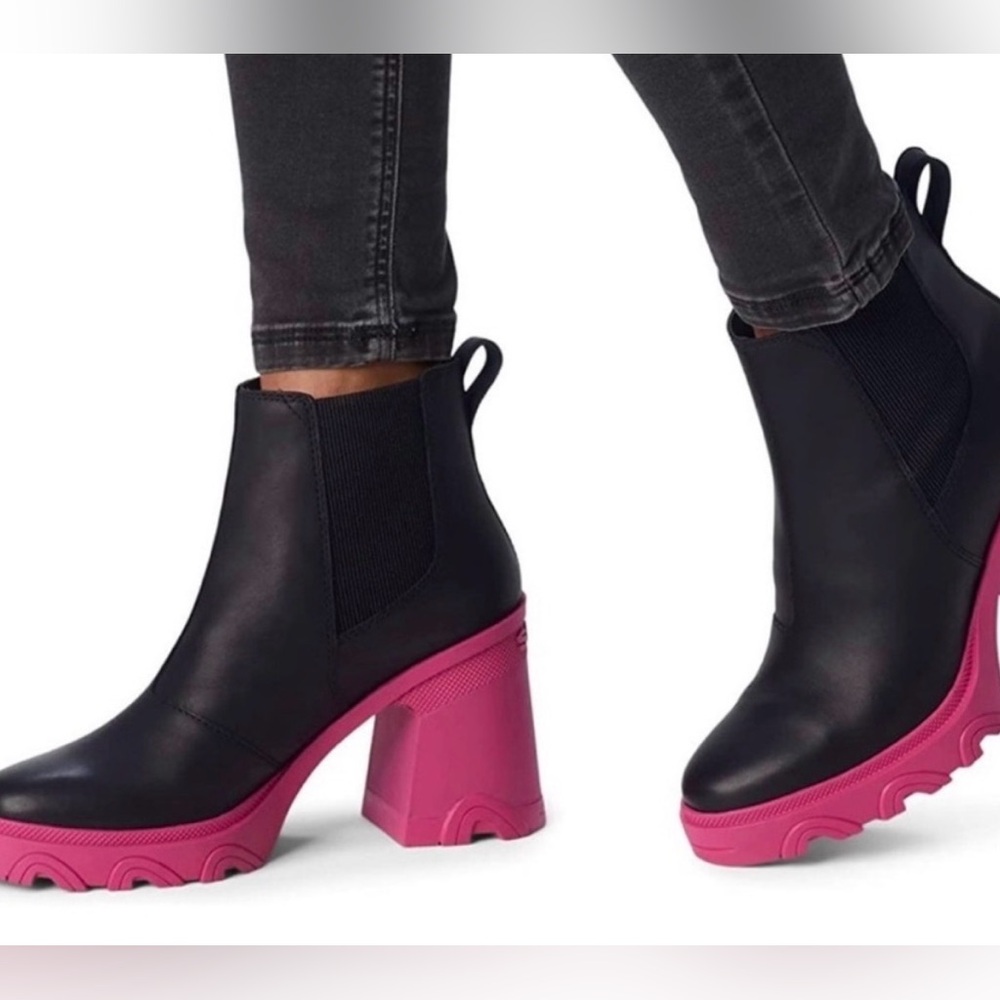 Women's Sorel 10 Brex Heel Chelsea Boots Black With Pink Chunky Rubber Heel